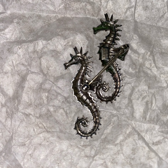 1950’s Vintage Beau Craft- Sterling Silver Double Seahorse Pin - Picture 5 of 7